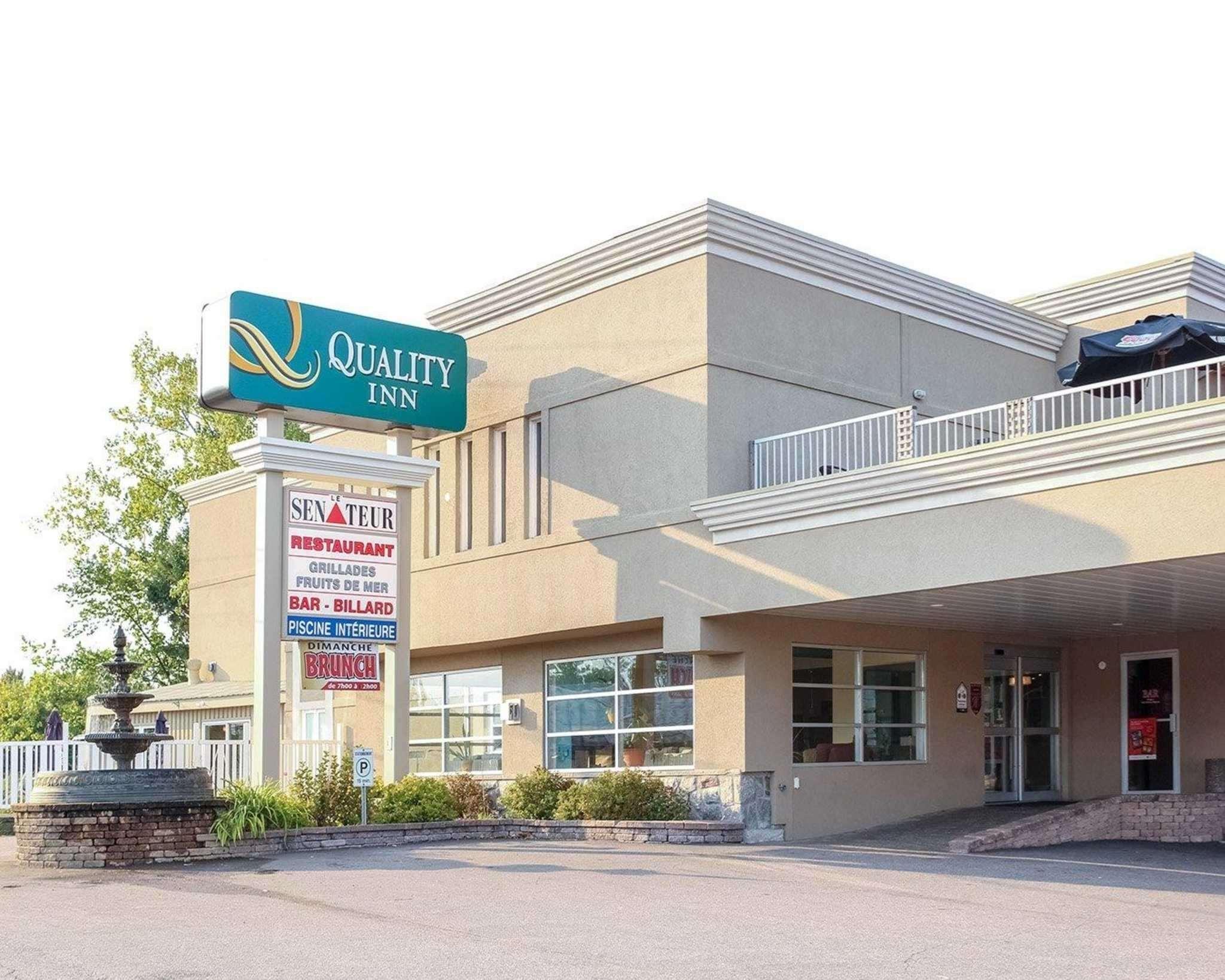 Quality Inn Mont-Laurier Buitenkant foto