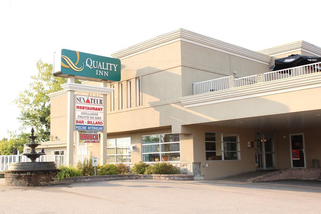 Quality Inn Mont-Laurier Buitenkant foto
