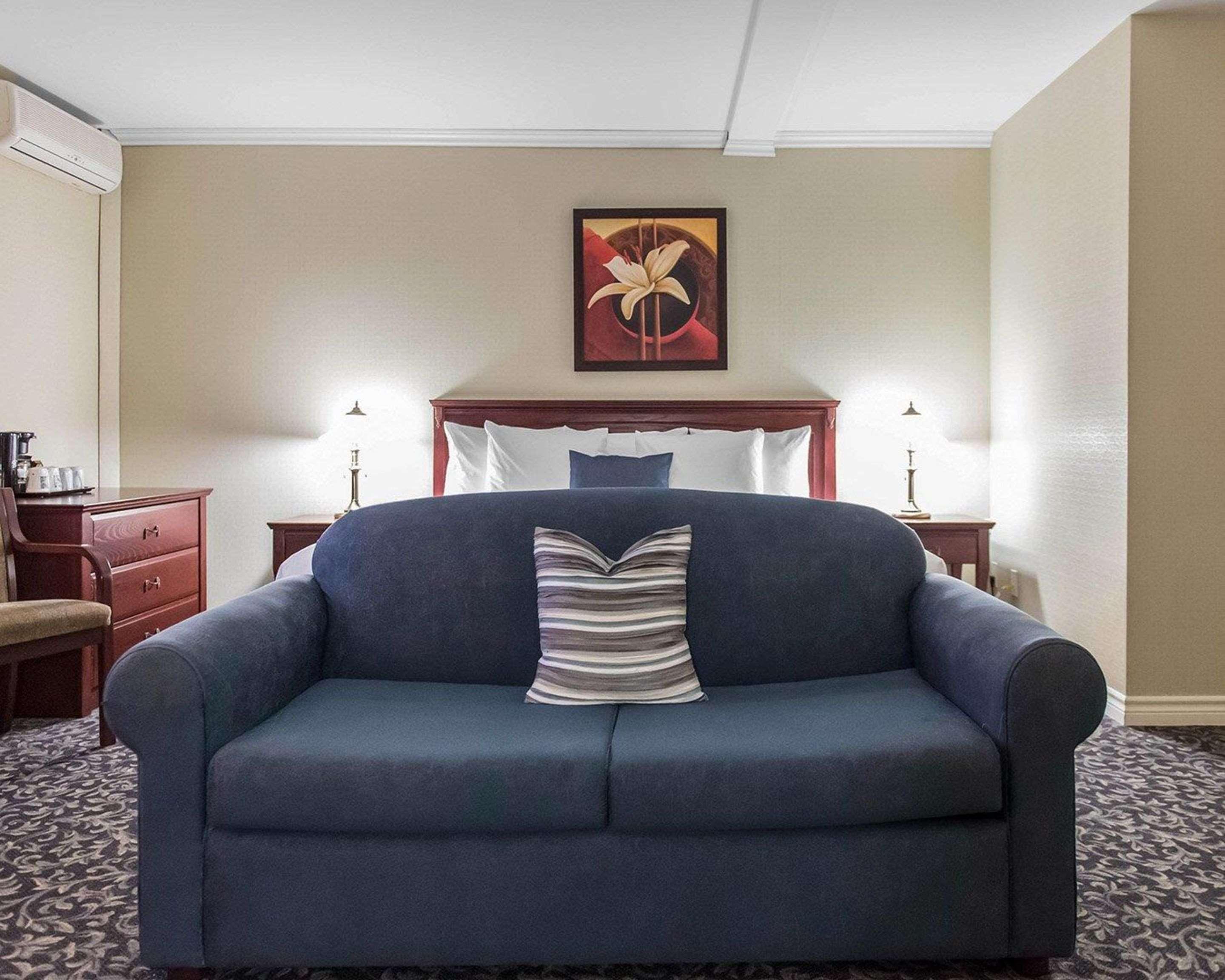 Quality Inn Mont-Laurier Buitenkant foto