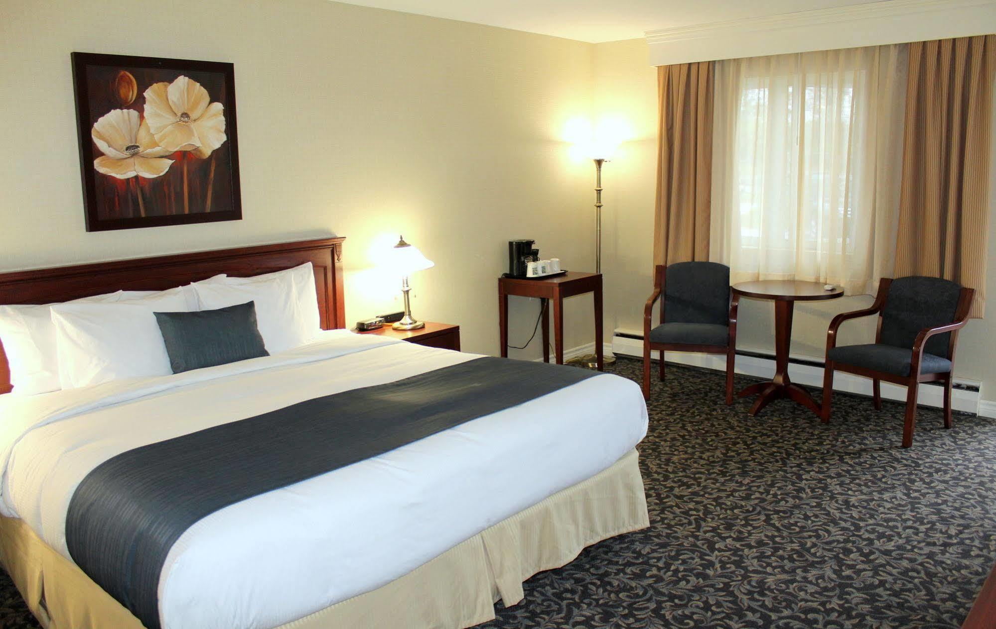 Quality Inn Mont-Laurier Buitenkant foto